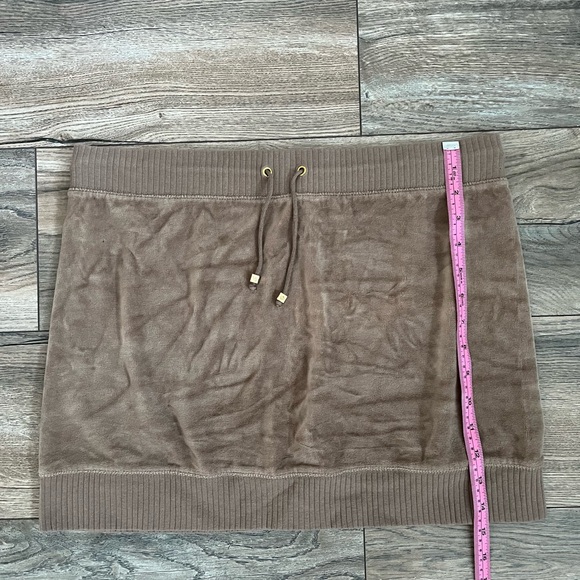 Plush and Lush velour mini skirt - Picture 3 of 4